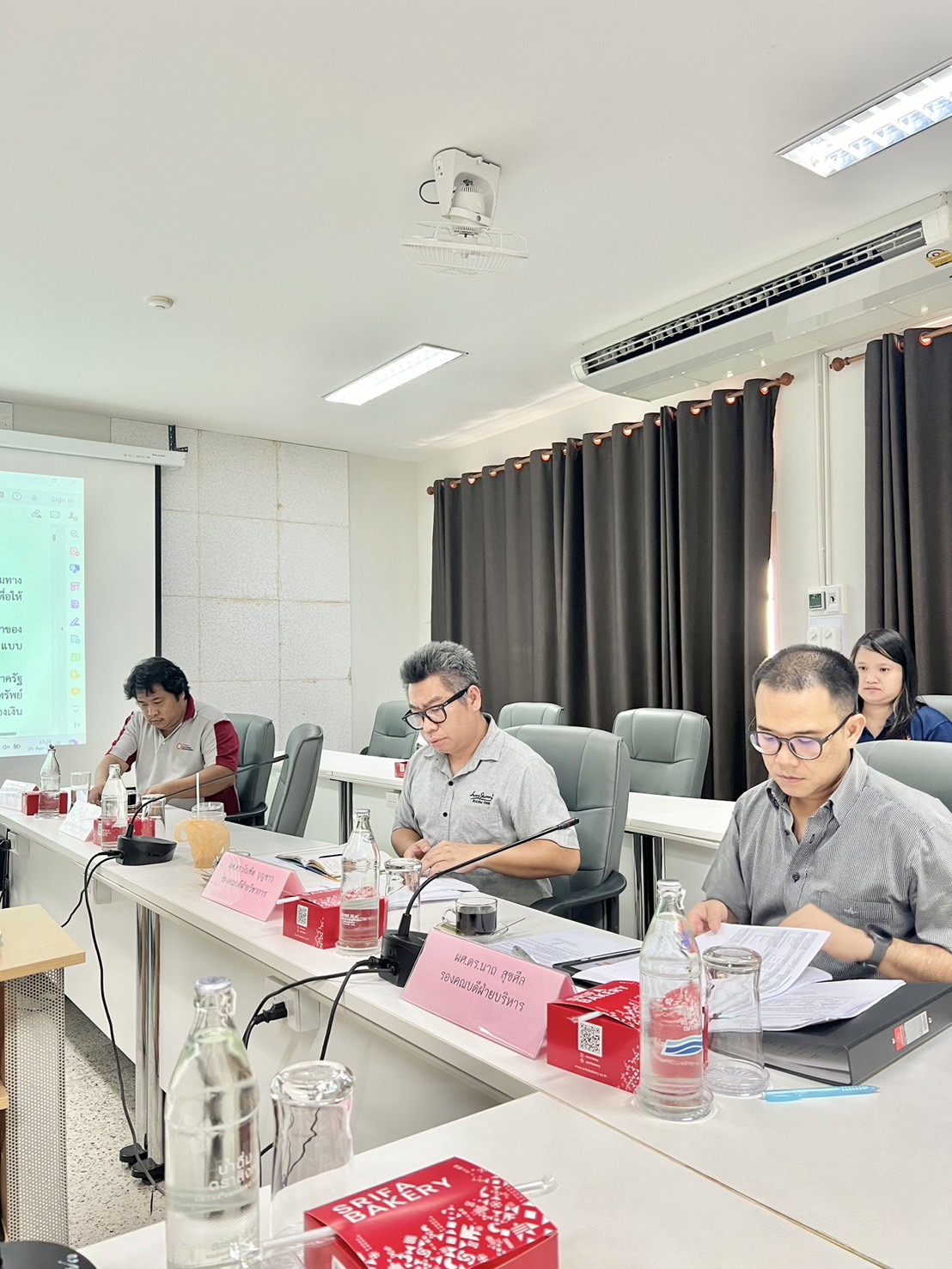 กองคลังและพัสดุ ลงพื้นที่หน่วยงานภายใน ม.นครพนม เข้าตรวจสอบและปรับปรุงข้อมูลครุภัณฑ์ของมหาวิทยาลัยนครพนม