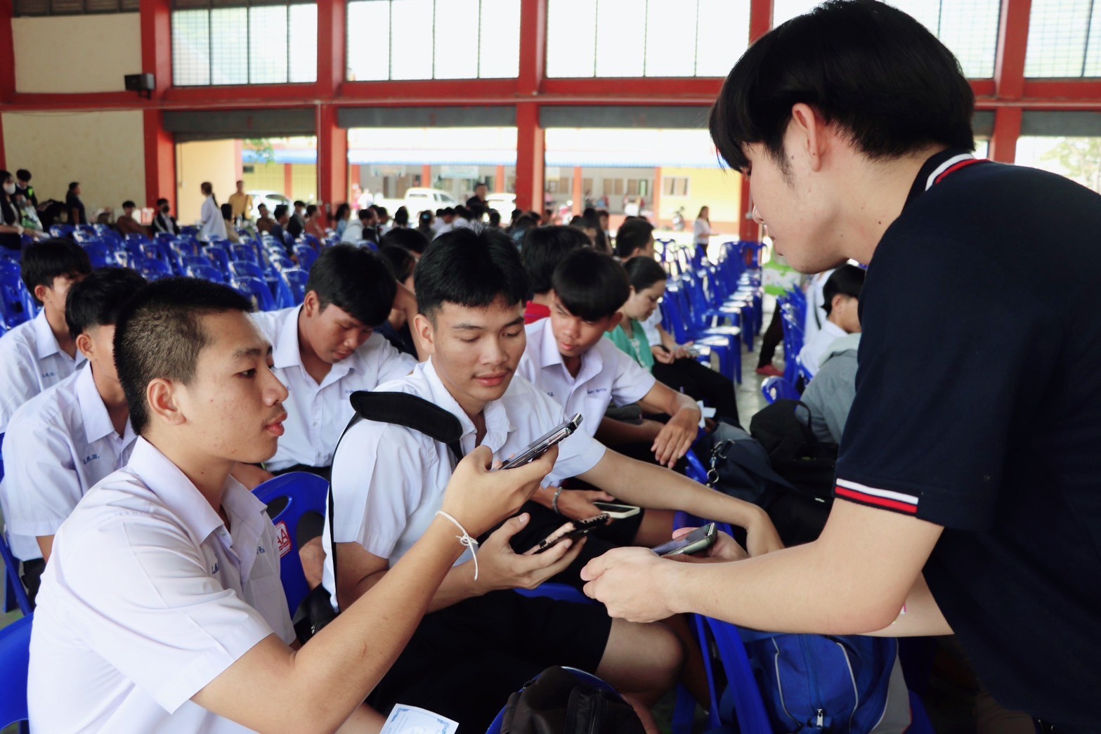 UBI ลงพื้นที่พบปะนักศึกษาใหม่ วทอ.ศรีสงคราม หวังสร้างผู้ประกอบการรุ่นใหม่