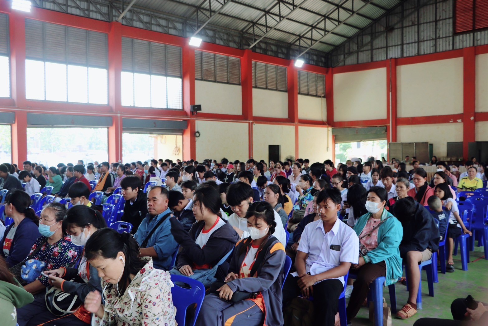 UBI ลงพื้นที่พบปะนักศึกษาใหม่ วทอ.ศรีสงคราม หวังสร้างผู้ประกอบการรุ่นใหม่