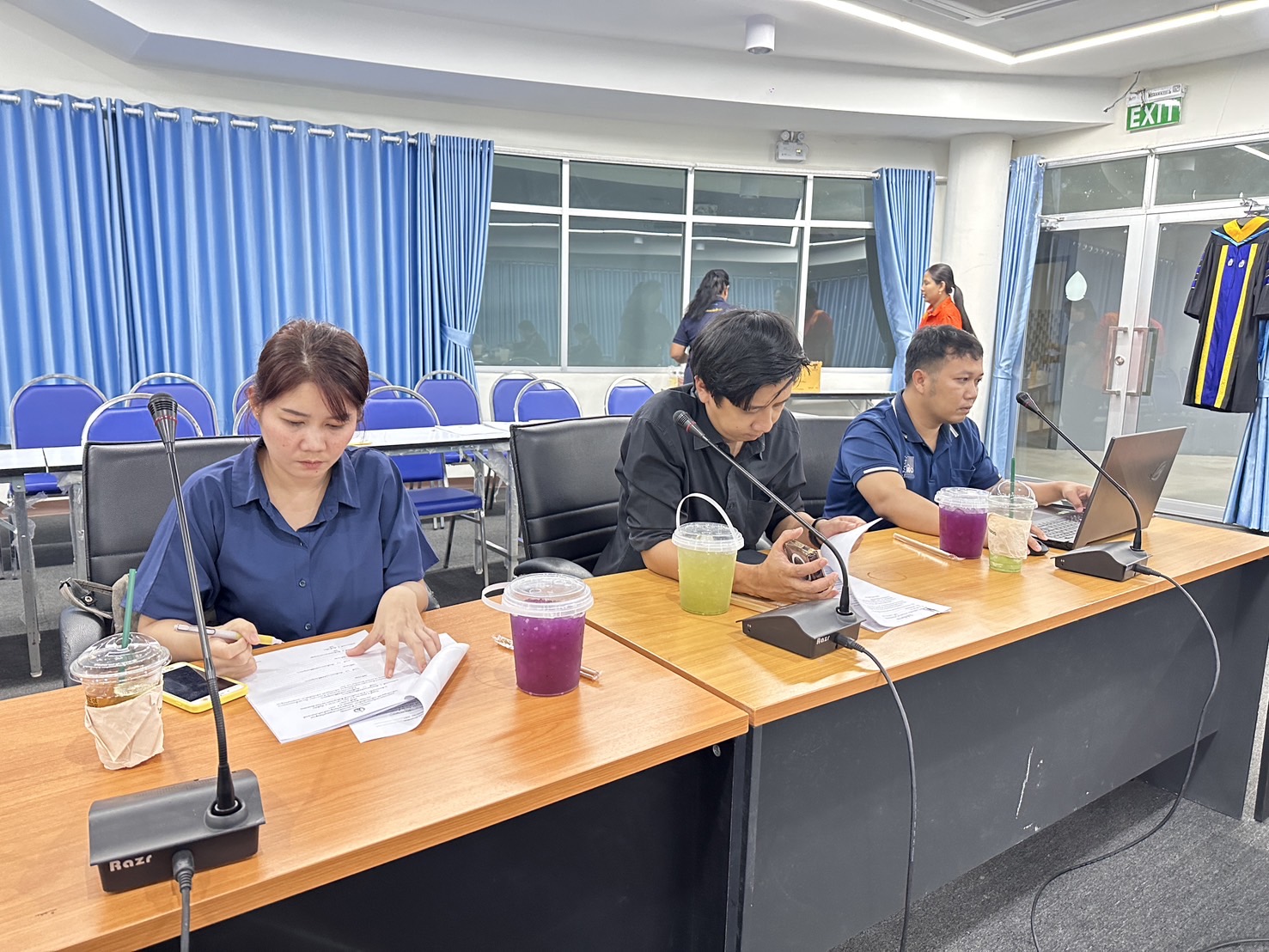 ม.นครพนม ประชุม คกก. ปรับปรุงระเบียบว่าด้วยการแต่งกาย ชุดครุยวิทยฐานะสำหรับคณาจารย์