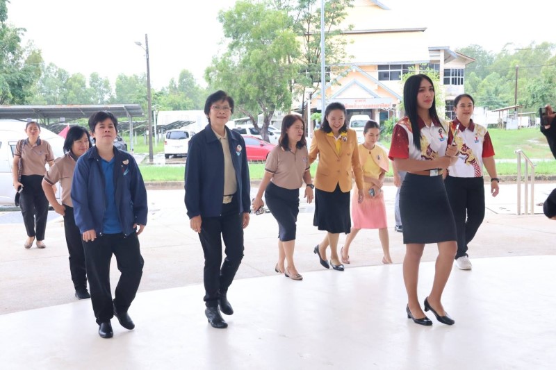 ม.นครพนม ต้อนรับคณะอนุกรรมการตรวจเยี่ยมเเละประเมินผล