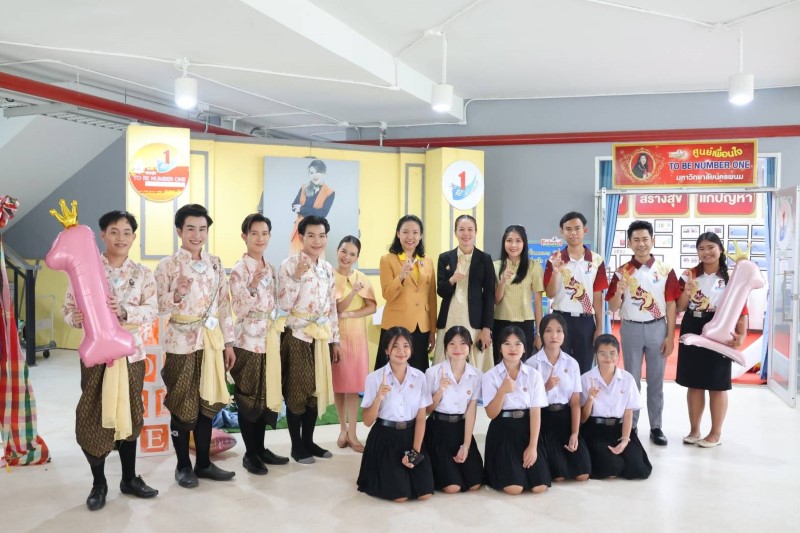 ม.นครพนม ต้อนรับคณะอนุกรรมการตรวจเยี่ยมเเละประเมินผล