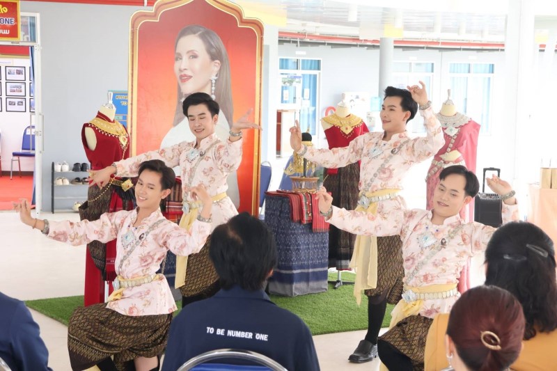 ม.นครพนม ต้อนรับคณะอนุกรรมการตรวจเยี่ยมเเละประเมินผล