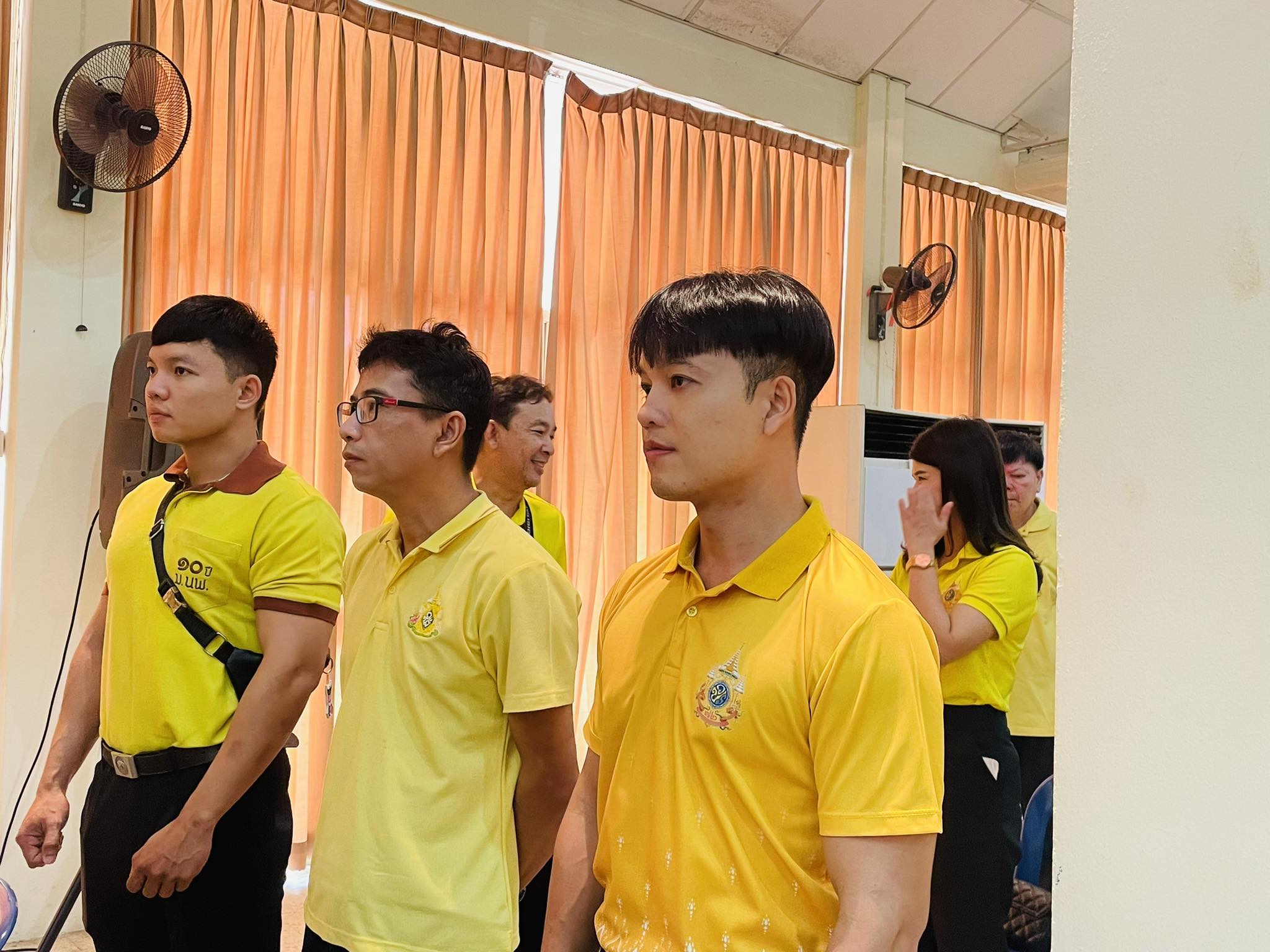 ม.นครพนม ร่วมพิธีรับธงตราสัญลักษณ์งานเฉลิมพระเกียรติพระบาทสมเด็จพระเจ้าอยู่หัว