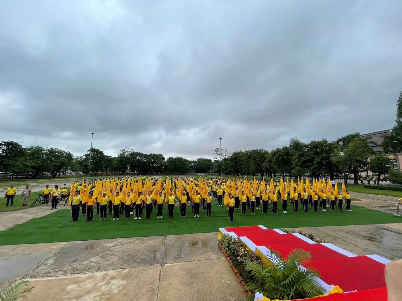ม.นครพนม ร่วมกิจกรรมเดิน วิ่ง ปั่น ธงตราสัญลักษณ์งานเฉลิมพระเกียรติพระบาทสมเด็จพระเจ้าอยู่หัว เนื่องในโอกาสพระราชพิธีมหามงคลเฉลิมพระชนมพรรษา 6 รอบ 28 กรกฎาคม 2567