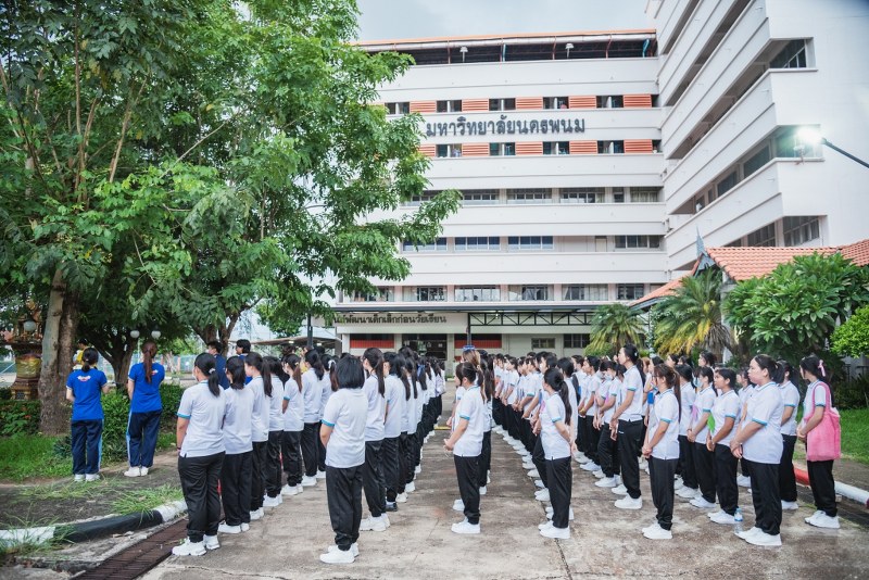 วพบ.นครพนม จัดกิจกรรมรับน้องเข้าหอของนักศึกษาหลักสูตรพยาบาลศาสตร์ชั้นปีที่ 1 รุ่นที่ 32 ประจำปีการศึกษา 2567
