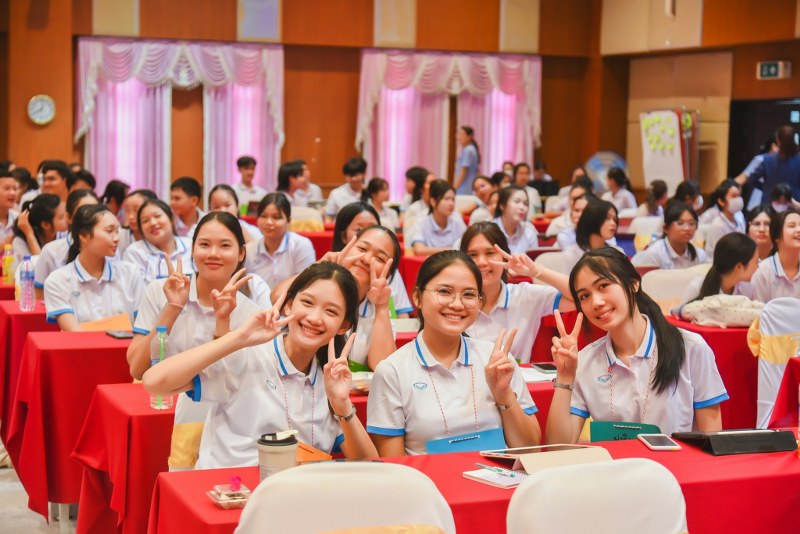 วพบ.นครพนม จัดโครงการปฐมนิเทศนักศึกษาใหม่ หลักสูตรพยาบาลศาสตร์ รุ่นที่ 32 ประจำปีการศึกษา 2567