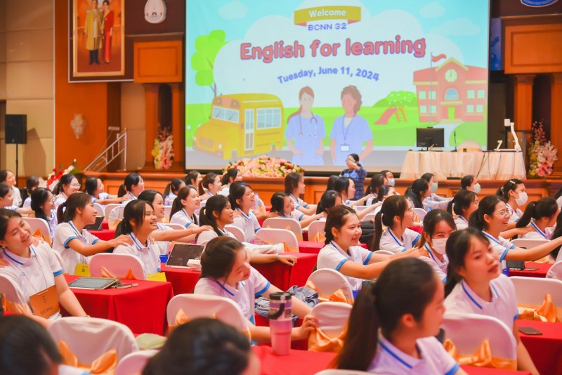 วพบ.นครพนม จัดโครงการปฐมนิเทศนักศึกษาใหม่ หลักสูตรพยาบาลศาสตร์ รุ่นที่ 32 ประจำปีการศึกษา 2567