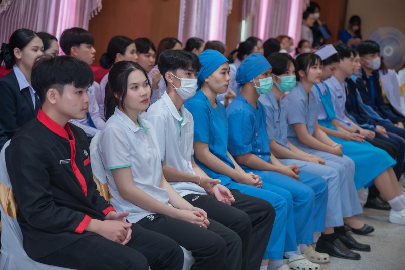 วพบ.นครพนม จัดโครงการปฐมนิเทศนักศึกษาใหม่ หลักสูตรพยาบาลศาสตร์ รุ่นที่ 32 ประจำปีการศึกษา 2567