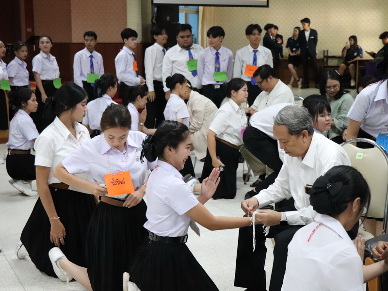 คณะศิลปศาสตร์และวิทยาศาสตร์จัดกิจกรรม ฮีตฮอยฮัก สายใยพี่น้อง บายศรีเอิ้นขวัญเจ้า ต้อนฮับเข้าเฮือนสินสาด