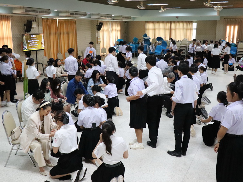 คณะศิลปศาสตร์และวิทยาศาสตร์จัดกิจกรรม ฮีตฮอยฮัก สายใยพี่น้อง บายศรีเอิ้นขวัญเจ้า ต้อนฮับเข้าเฮือนสินสาด