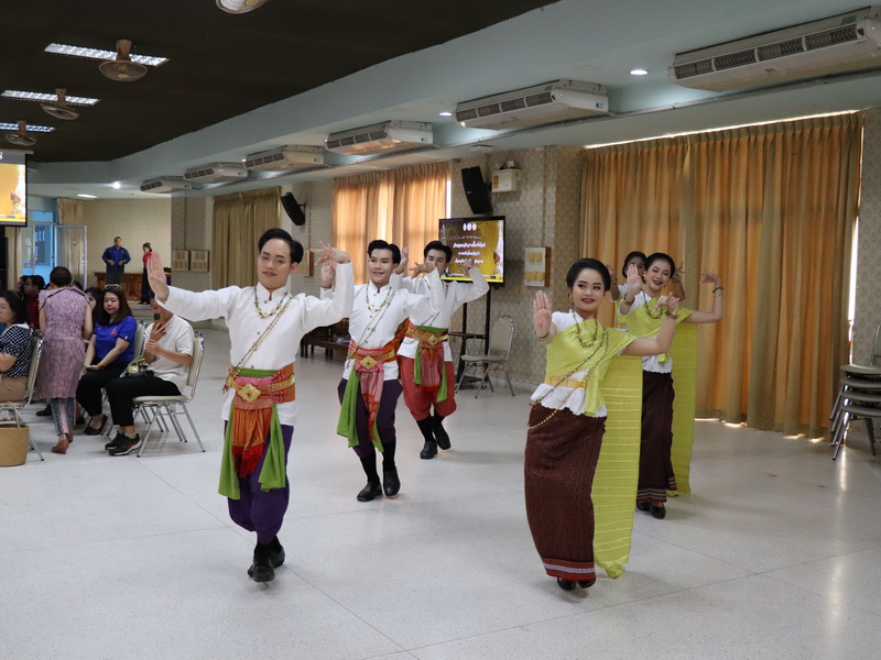 คณะศิลปศาสตร์และวิทยาศาสตร์จัดกิจกรรม ฮีตฮอยฮัก สายใยพี่น้อง บายศรีเอิ้นขวัญเจ้า ต้อนฮับเข้าเฮือนสินสาด