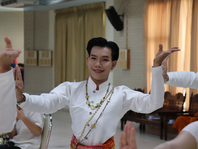 คณะศิลปศาสตร์และวิทยาศาสตร์จัดกิจกรรม ฮีตฮอยฮัก สายใยพี่น้อง บายศรีเอิ้นขวัญเจ้า ต้อนฮับเข้าเฮือนสินสาด