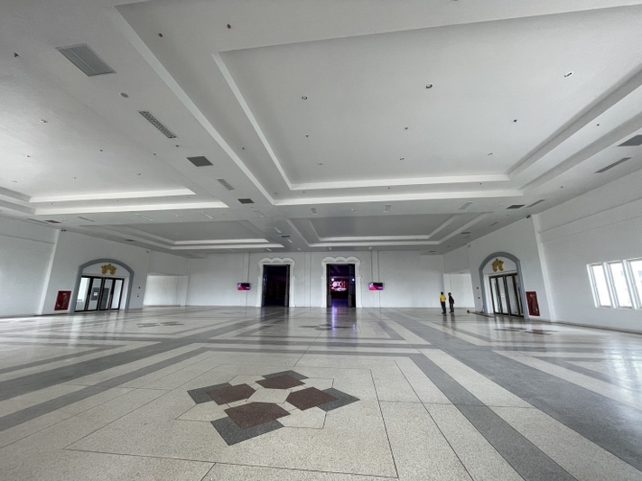 รก.อธิการบดี ม.นครพนม สำรวจพื้นที่ตรวจเช็กระบบความเรียบร้อยหอประชุมอนุภูมิภาคลุ่มน้ำโขง เตรียมเปิดใช้งาน 25-26 มิถุนายน 2567 นี้