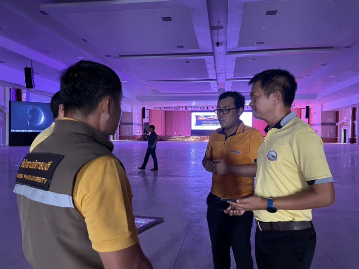 รก.อธิการบดี ม.นครพนม สำรวจพื้นที่ตรวจเช็กระบบความเรียบร้อยหอประชุมอนุภูมิภาคลุ่มน้ำโขง เตรียมเปิดใช้งาน 25-26 มิถุนายน 2567 นี้