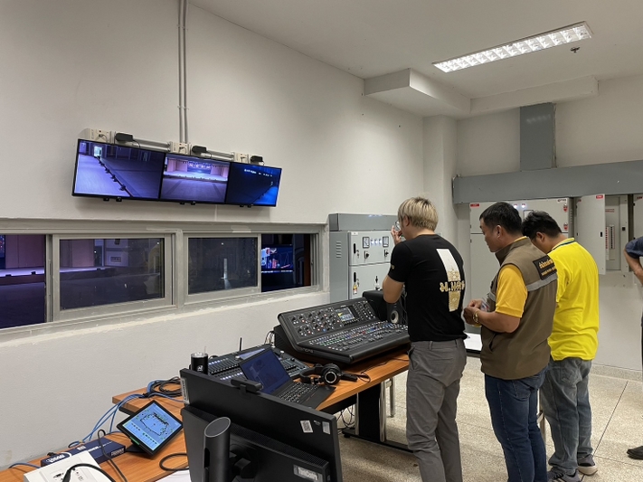 รก.อธิการบดี ม.นครพนม สำรวจพื้นที่ตรวจเช็กระบบความเรียบร้อยหอประชุมอนุภูมิภาคลุ่มน้ำโขง เตรียมเปิดใช้งาน 25-26 มิถุนายน 2567 นี้