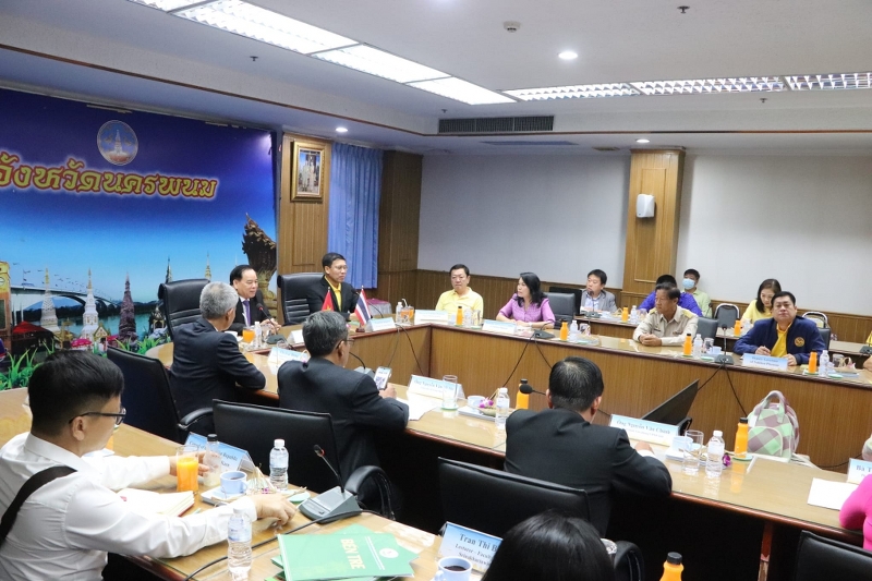 ม.นครพนม ร่วมประชุมต้อนรับคณะกรรมการประชาชนจังหวัดเบ๊นแจ สาธารณรัฐสังคมนิยมเวียดนาม