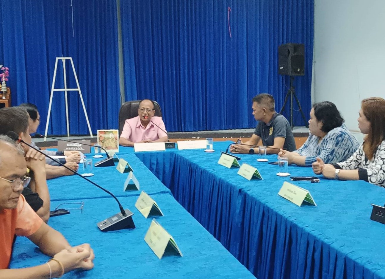 ม.นครพนม เข้าหารือ นายก อบต.นาหว้า ขอสำรวจรังวัดที่ดินสาธารณะประโยชน์ 1,400 ไร่