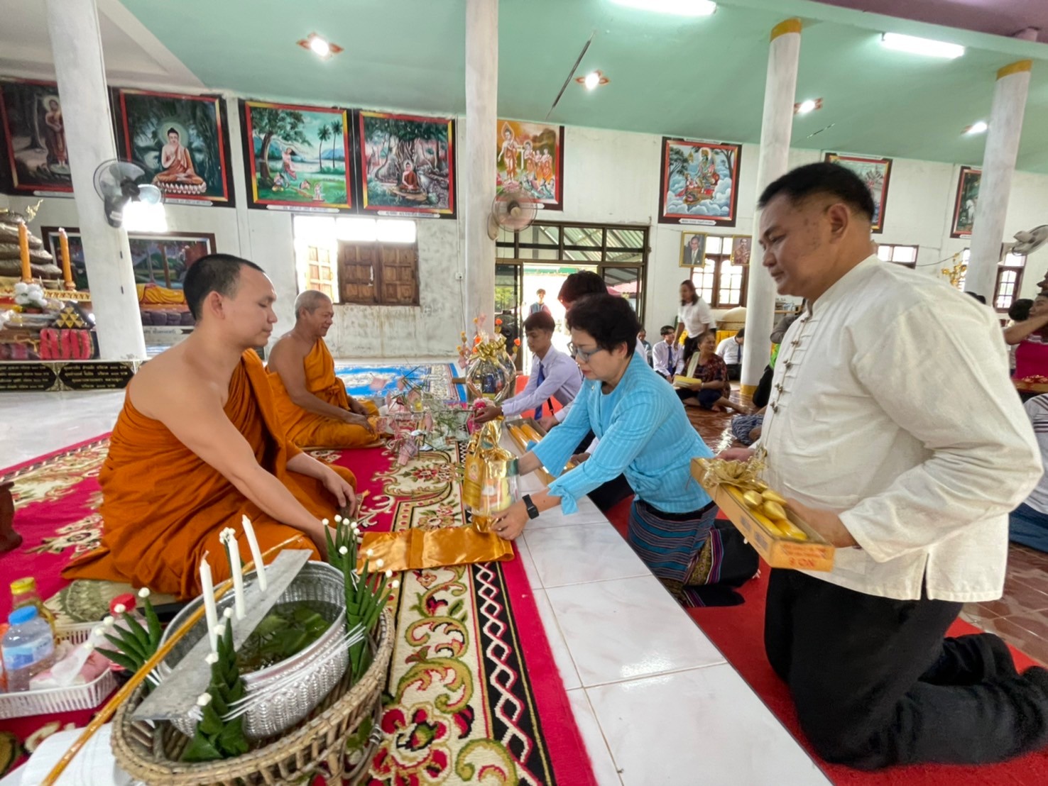 นักศึกษาและบุคลากร หน่วยงานเขตพื้นที่ศรีโคตรบูรณ์ ม.นครพนม ทำบุญเนื่องในวันอาสาฬบูชาและวันเข้าพรรษา ประจำปี 2567