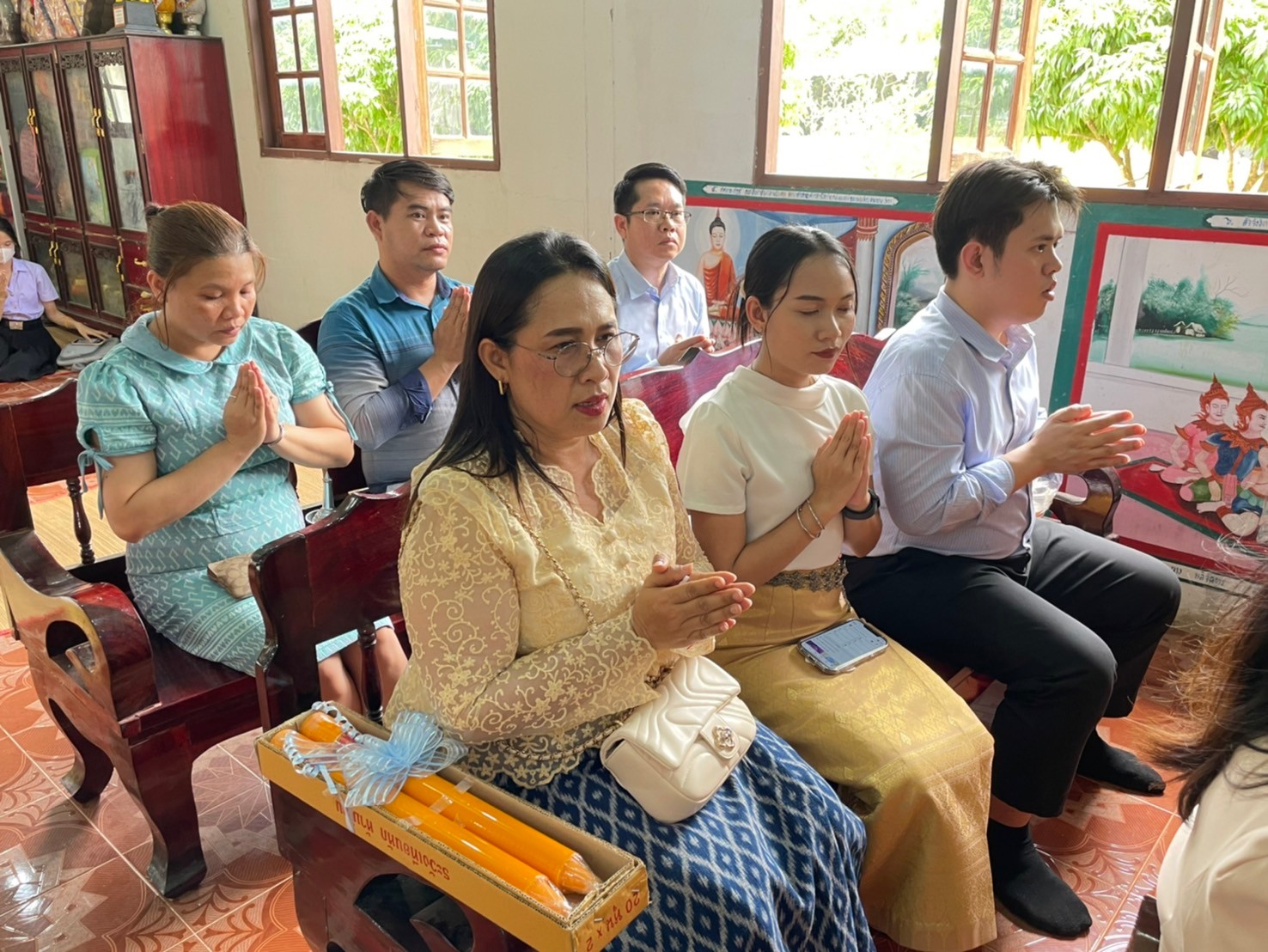 นักศึกษาและบุคลากร หน่วยงานเขตพื้นที่ศรีโคตรบูรณ์ ม.นครพนม ทำบุญเนื่องในวันอาสาฬบูชาและวันเข้าพรรษา ประจำปี 2567