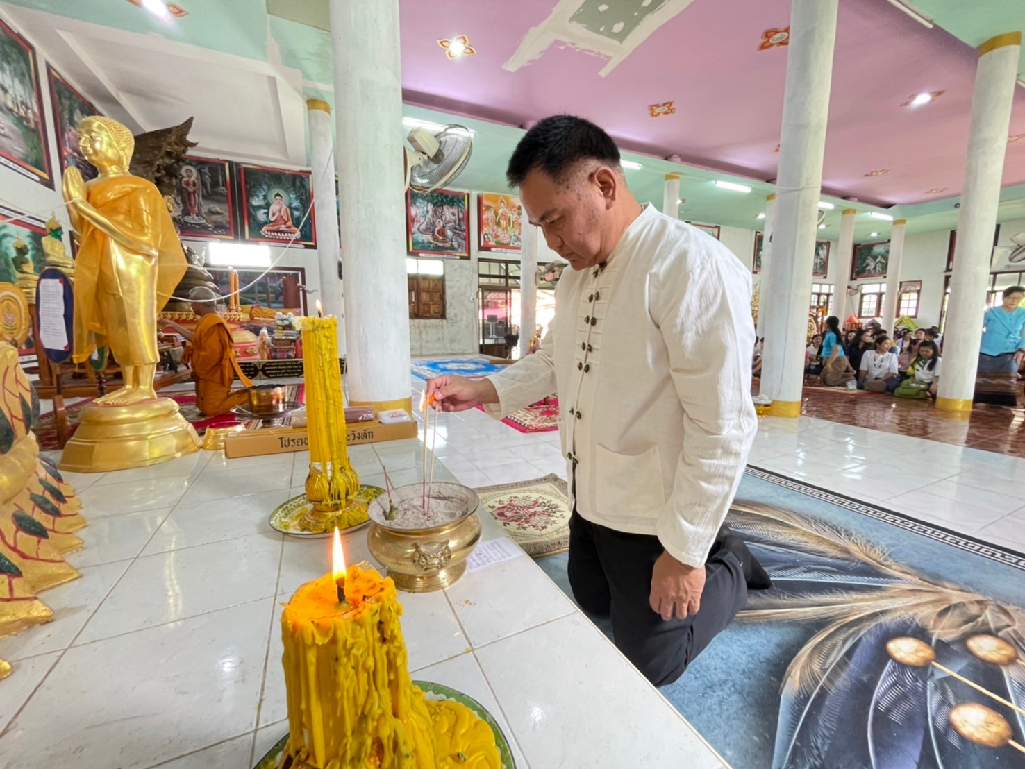 นักศึกษาและบุคลากร หน่วยงานเขตพื้นที่ศรีโคตรบูรณ์ ม.นครพนม ทำบุญเนื่องในวันอาสาฬบูชาและวันเข้าพรรษา ประจำปี 2567