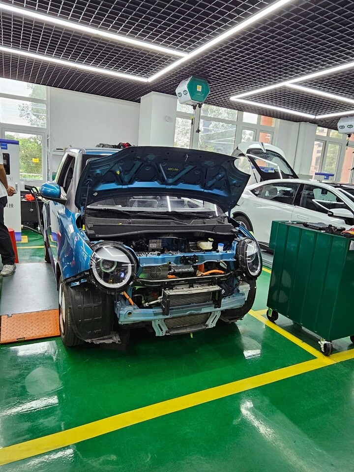 ม.นครพนม หารือวิทยาลัยอาชีวศึกษาเมืองฉงชิ่ง สาธารณรัฐประชาชนจีน พัฒนาหลักสูตรด้าน EV ทั้งในระดับ ปวส. และ ป.ตรี