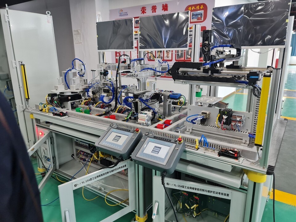 ม.นครพนม หารือวิทยาลัยอาชีวศึกษาเมืองฉงชิ่ง สาธารณรัฐประชาชนจีน พัฒนาหลักสูตรด้าน EV ทั้งในระดับ ปวส. และ ป.ตรี