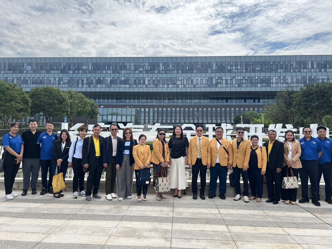 บริษัท ฉางอาน (CHANGAN) พร้อมทำความร่วมมือพัฒนาหลักสูตรด้าน EV และตั้งจัดศูนย์ฝึกอบรมด้าน EV ที่ ม.นครพนม (CHANGAN is ready to collaborate on developing EV curricula and establish an EV training center at Nakhon Phanom University.)