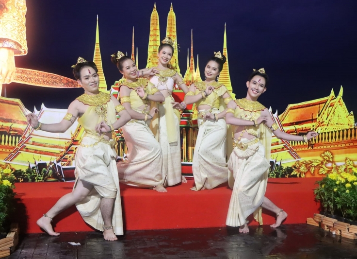 ม.นครพนม ร่วมกิจกรรมการแสดงศิลปวัฒนธรรมเฉลิมพระเกียรติฯ เนื่องในโอกาสพระราชพิธีมหามงคลเฉลิมพระชนมพรรษา 6 รอบ 28 กรกฎาคม 2567