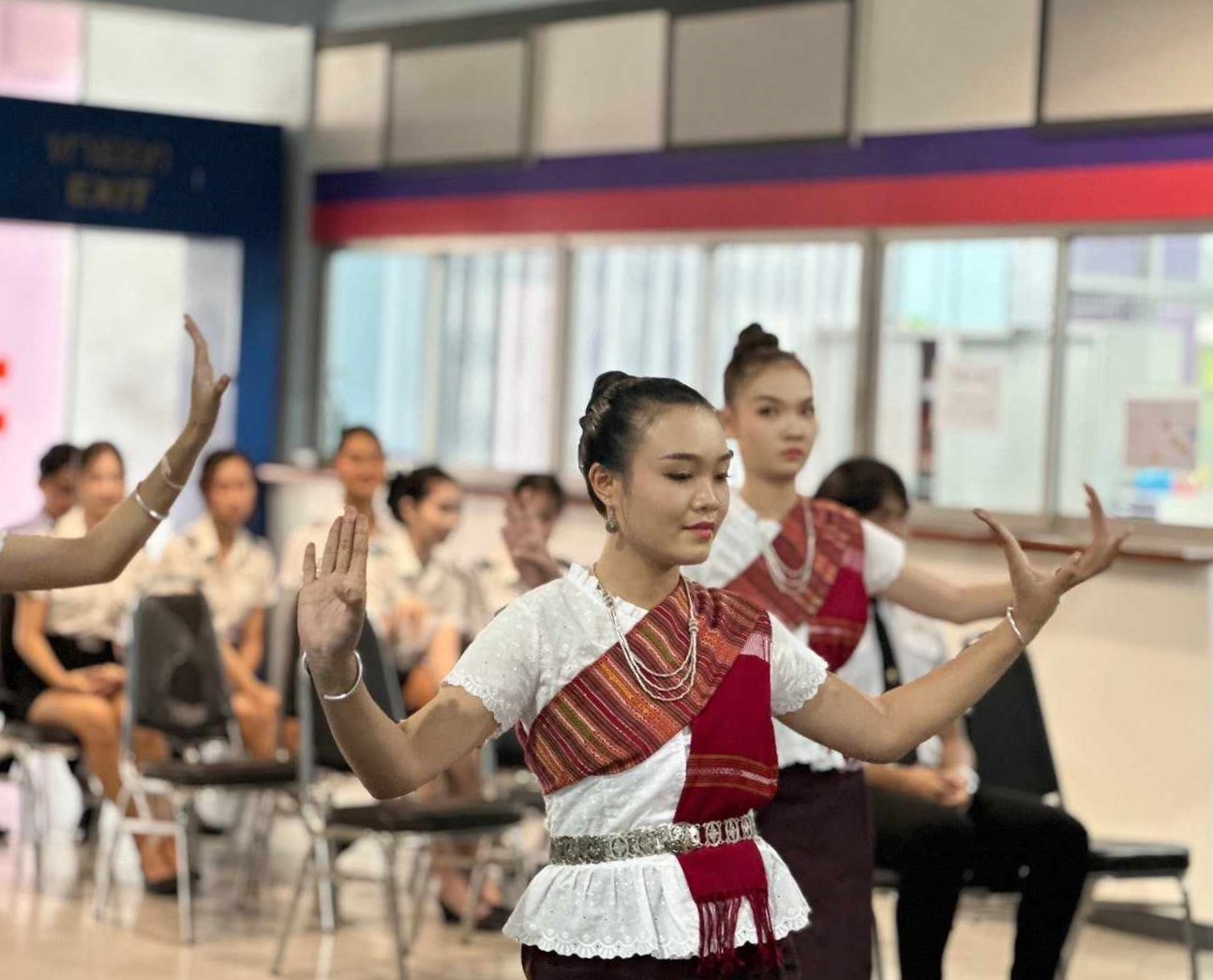 วิทยาลัยการบิน การศึกษา และวิจัยนานาชาติ จัดพิธีไหว้ครู ประจำปีการศึกษา 2567