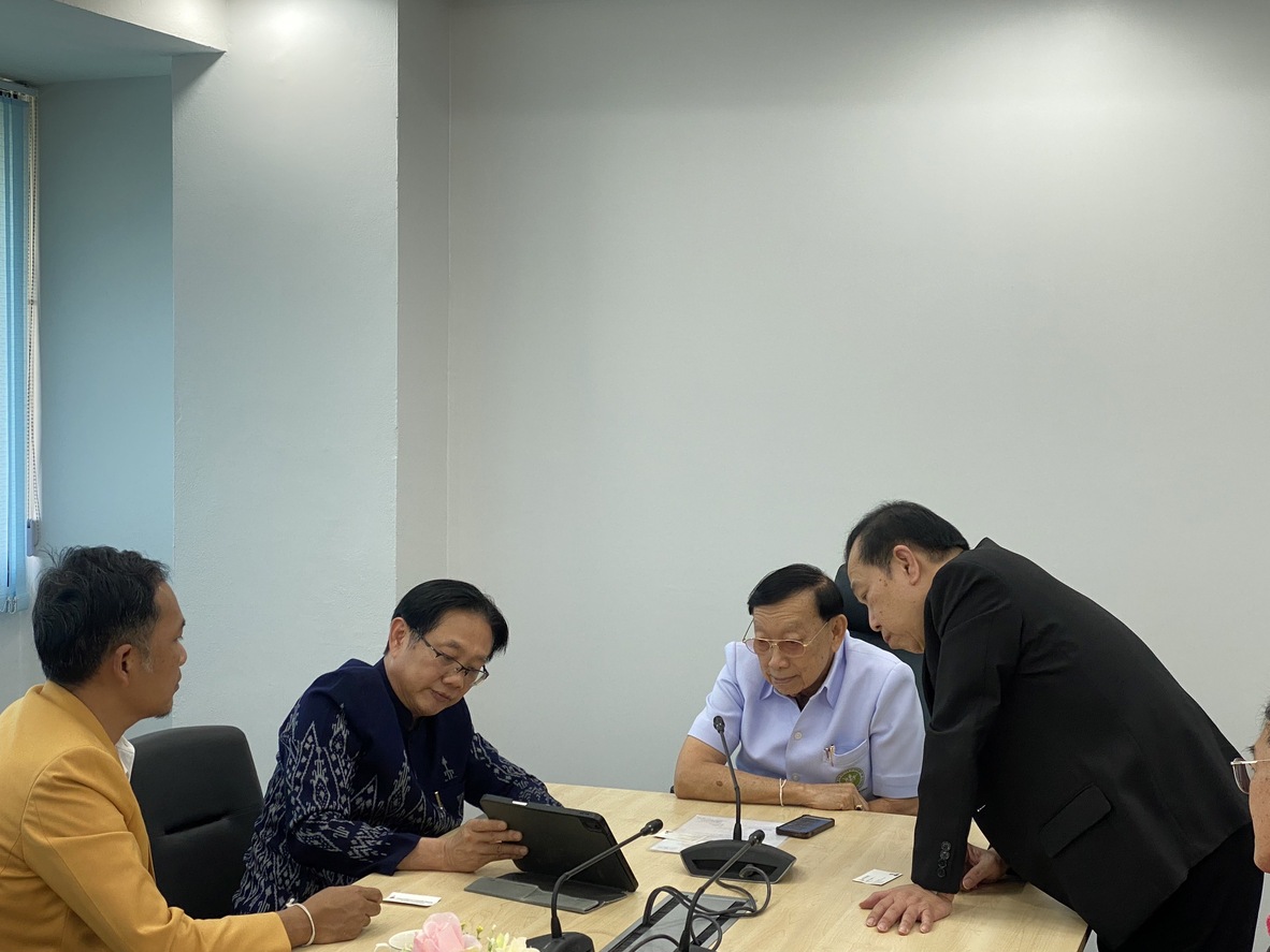 ม.นครพนม หารือการทำความร่วมมือด้านการผลิตแพทย์และบุคลากรด้านสุขภาพ กับสถาบันพระบรมราชชนก (Nakhon Phanom University discusses collaboration on medical and healthcare personnel production with the Praboromarajchanok Institute.)