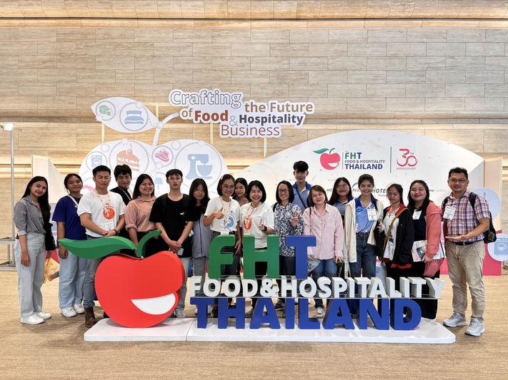 นักวิจัย ม.นครพนม นำผลงานออกบูธทดสอบตลาดงาน Food & Hospitality Thailand 2024
