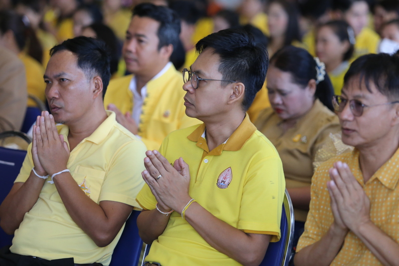 พิธีทำบุญตักบาตร วันคล้ายวันสถาปนามหาวิทยาลัยนครพนม ครบรอบ 19 ปี