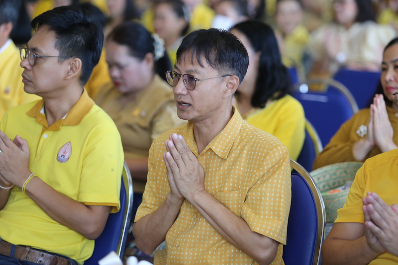 พิธีทำบุญตักบาตร วันคล้ายวันสถาปนามหาวิทยาลัยนครพนม ครบรอบ 19 ปี