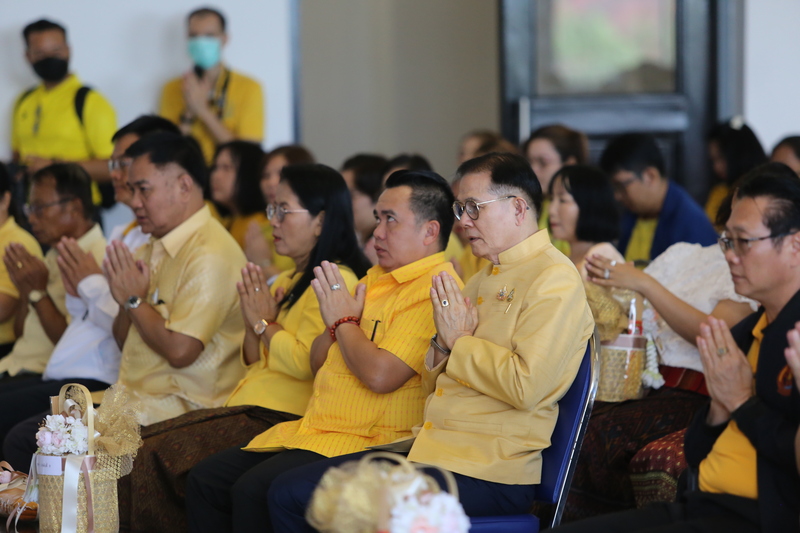 พิธีทำบุญตักบาตร วันคล้ายวันสถาปนามหาวิทยาลัยนครพนม ครบรอบ 19 ปี