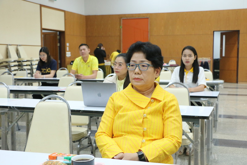 ม.นครพนม จัดโครงการฝึกอบรมการใช้สื่อออนไลน์ในการปฏิบัติงานอย่างสร้างสรรค์