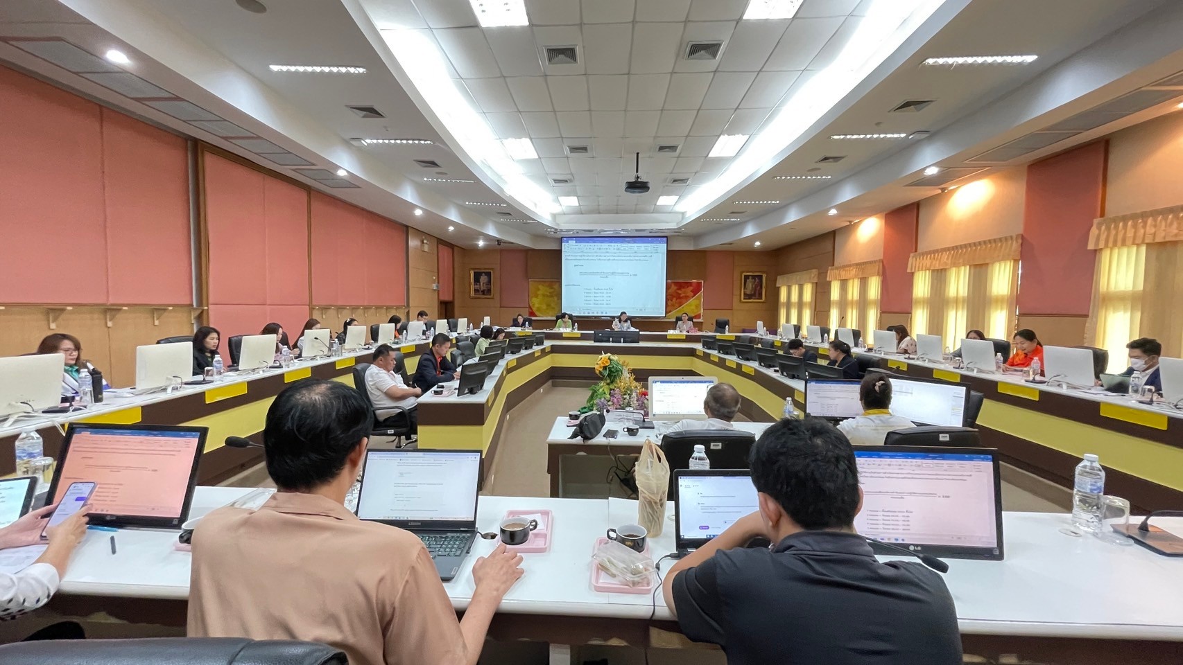 แผนกประกันคุณภาพการศึกษา จัดประชุมชี้แจงตัวบ่งชี้และเกณฑ์การประกันคุณภาพการศึกษา ระดับหน่วยงานสนับสนุน ประจำปีการศึกษา พ.ศ.2567