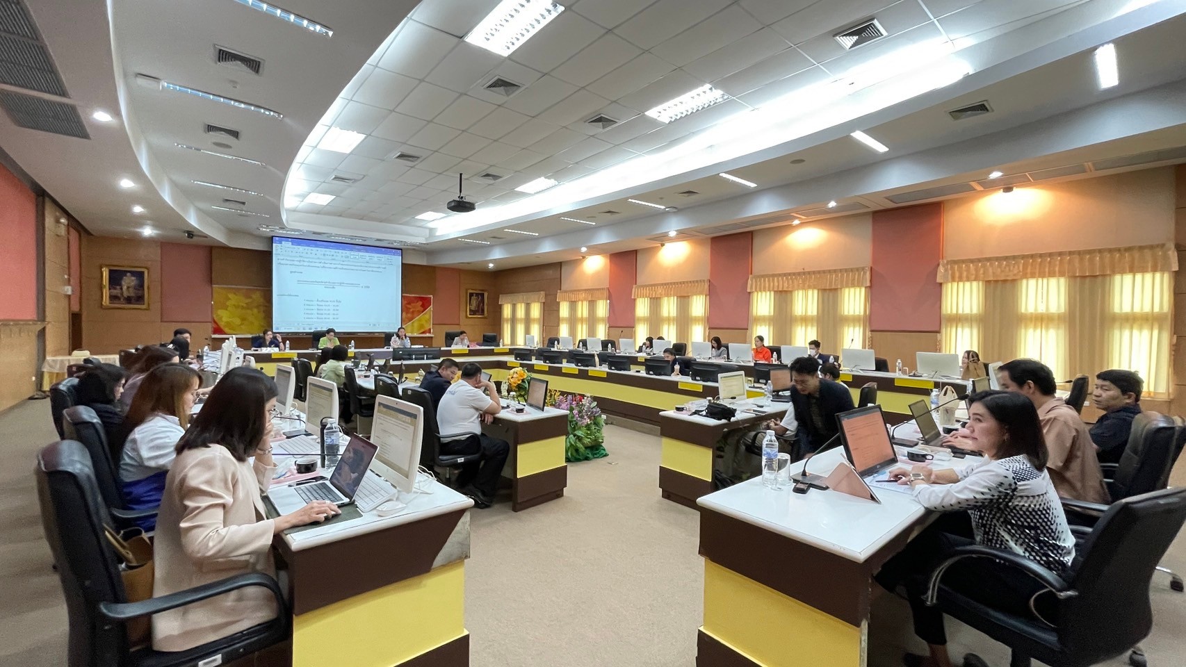 แผนกประกันคุณภาพการศึกษา จัดประชุมชี้แจงตัวบ่งชี้และเกณฑ์การประกันคุณภาพการศึกษา ระดับหน่วยงานสนับสนุน ประจำปีการศึกษา พ.ศ.2567