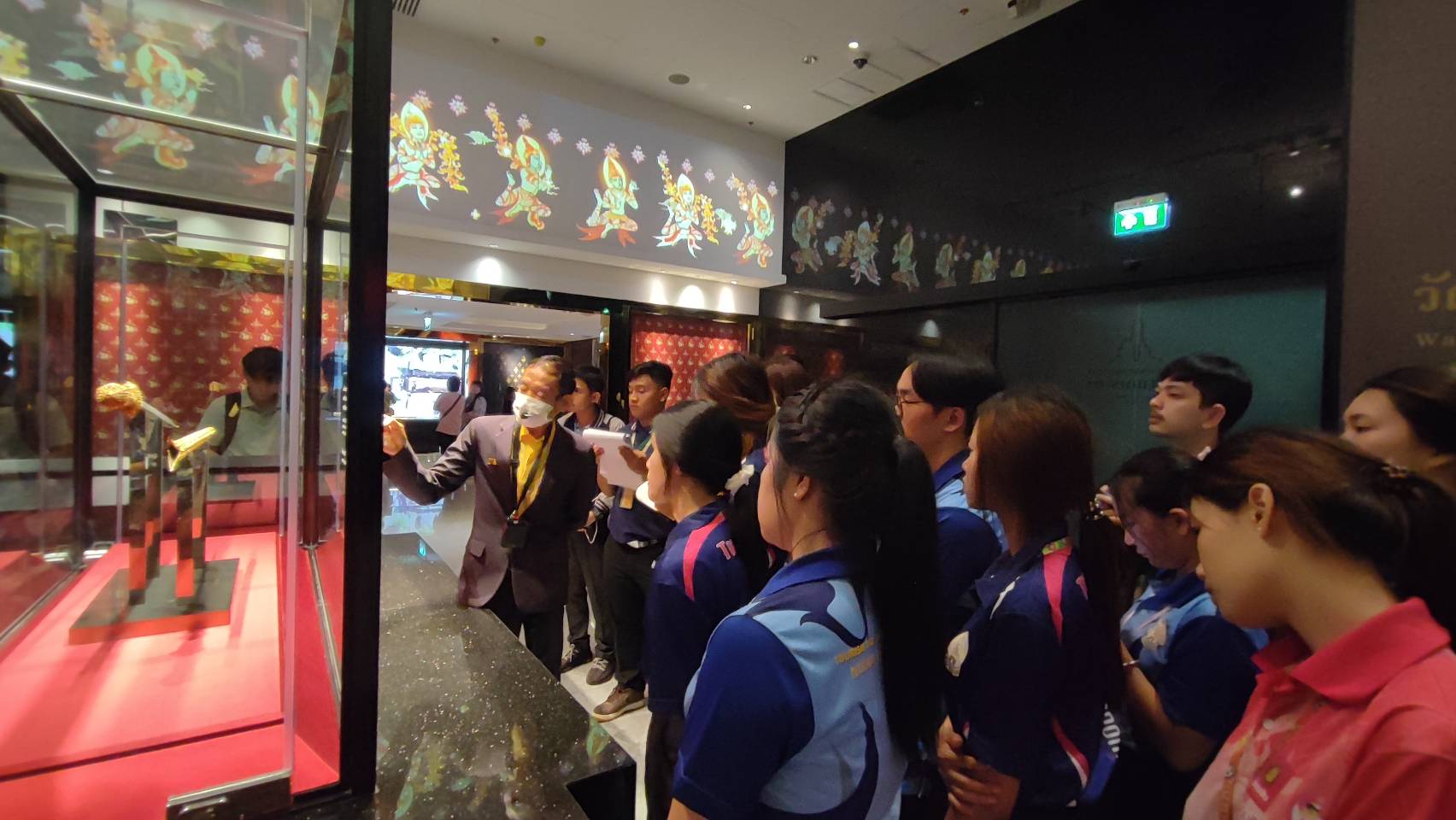 วิทยาลัยการท่องเที่ยวและอุตสาหกรรมบริการ จัดกิจกรรมฝึกปฏิบัตินำเที่ยวตามเส้นทางที่กำหนด โดยกรมการท่องเที่ยว กระทรวงท่องเที่ยวและกีฬา (Field Trips)