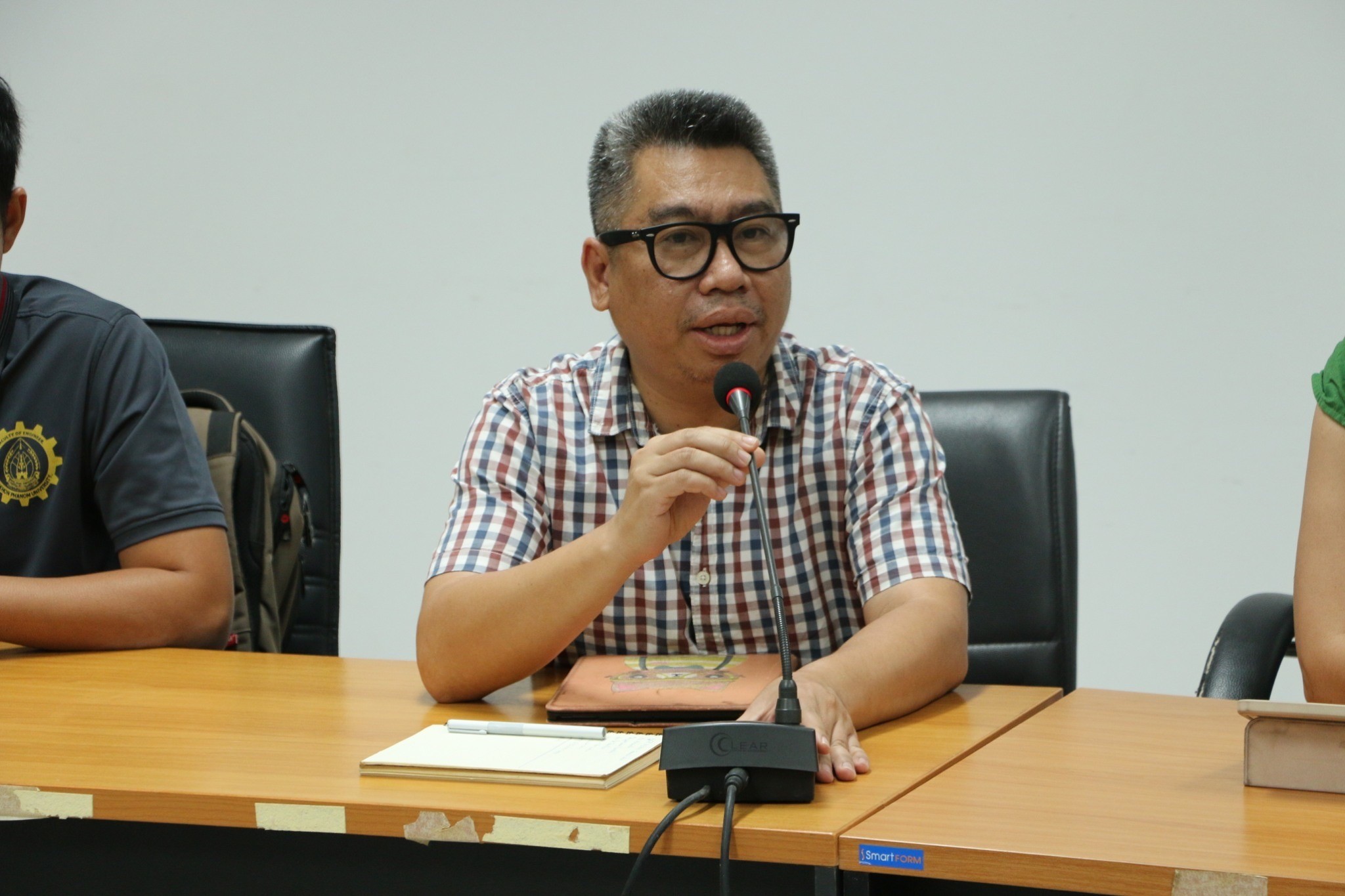 ม.นครพนม หารือ สว.นครพนม วางแผนขับเคลื่อนจังหวัดสู่ศูนย์กลางคาร์บอนต่ำ