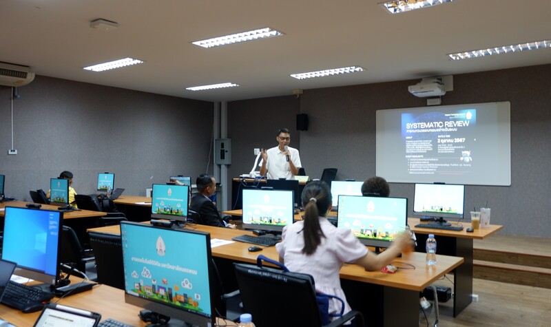 สาขาวิชาเทคนิคการแพทย์ คณะวิทยาศาสตร์ จัดอบรม “ทบทวนวรรณกรรมอย่างเป็นระบบ (Systematic Review)” เพื่อพัฒนาองค์ความรู้และความเข้าใจเกี่ยวกับการทบทวนวรรณกรรมอย่างเป็นระบบ (The Department of Medical Technology, Faculty of Science, organized a training program on