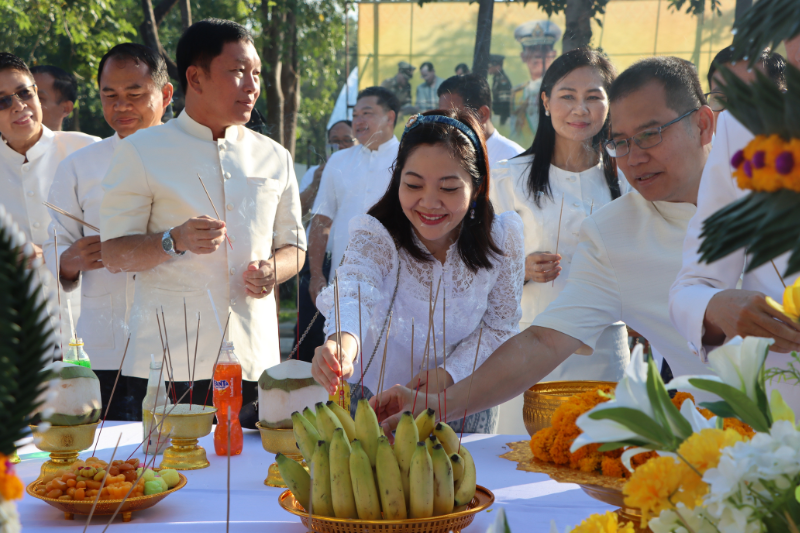 ม.นครพนม ร่วมพิธีบวงสรวงสิ่งศักดิ์สิทธิ์ ประเพณีไหลเรือไฟ ประจำปี 2567