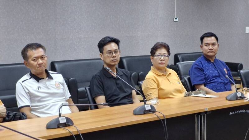 ม.นครพนม ประชุมคณะกรรมการไหลเรือไฟ เตรียมบวงสรวงสิ่งศักดิ์สิทธิ์ 7 ต.ค. 67