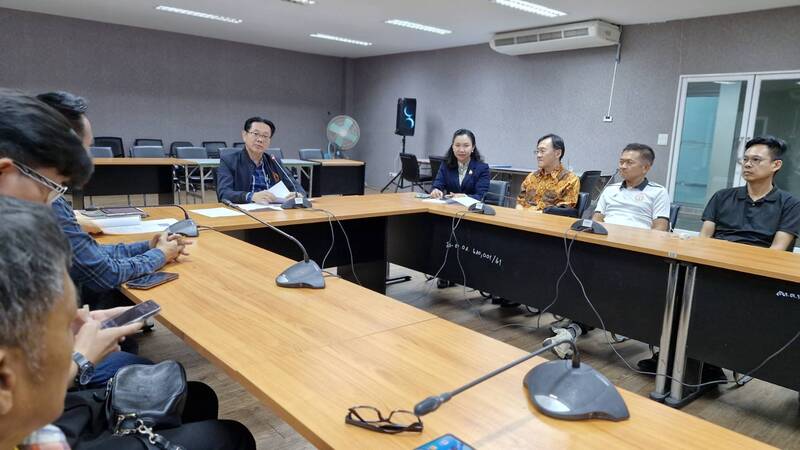 ม.นครพนม ประชุมคณะกรรมการไหลเรือไฟ เตรียมบวงสรวงสิ่งศักดิ์สิทธิ์ 7 ต.ค. 67