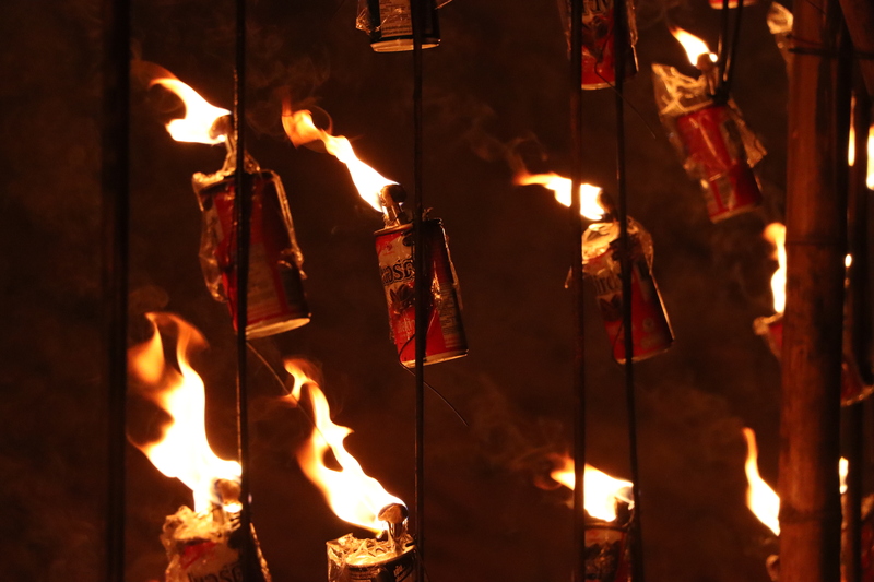 ม.นครพนม นำคณะสำนักงบประมาณ ร่วมชมกิจกรรมไหลเรือไฟ จ.นครพนม