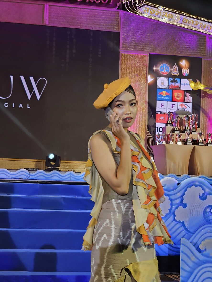 ม.นครพนม ร่วมตัดสินประกวดแฟชั่นชุดผ้าไทยใส่ให้สนุก ส่งเสริมอนุรักษ์ผ้าไทย