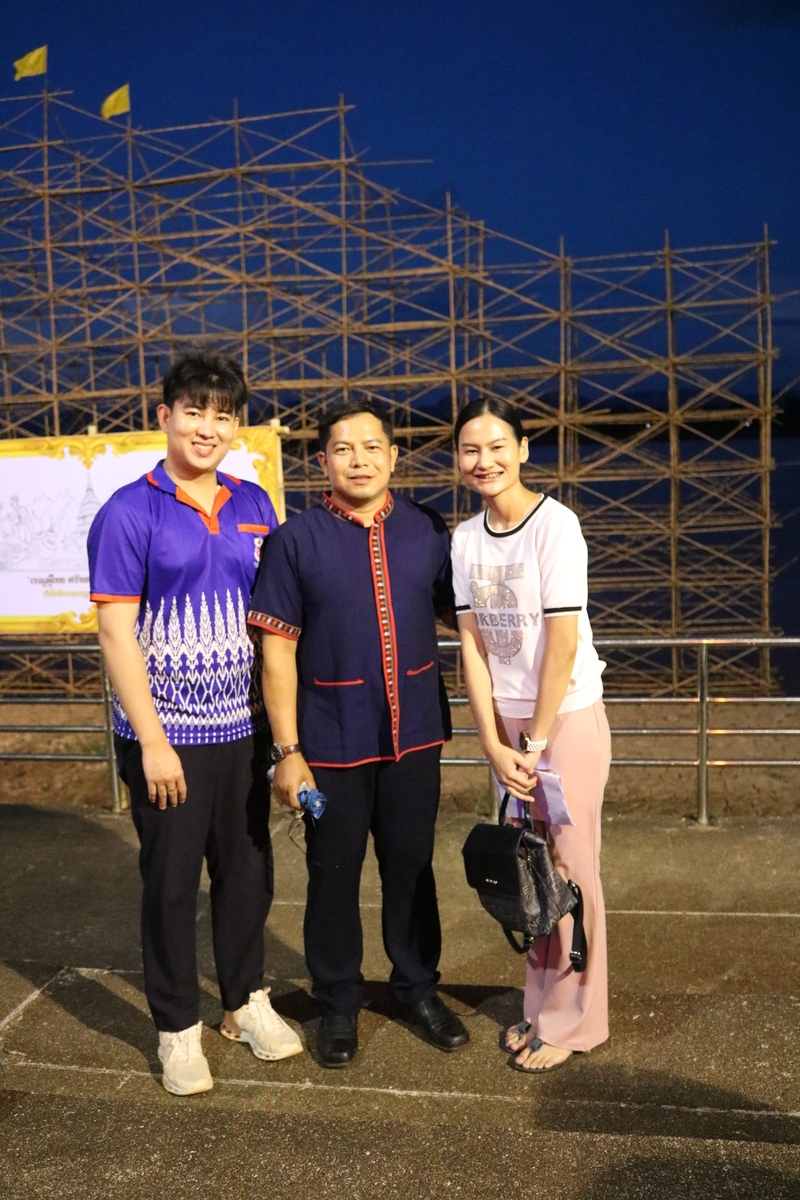 ม.นครพนม ร่วมลงพื้นที่ตรวจเยี่ยมให้กำลังใจคณะผู้จัดทำเรือไฟ