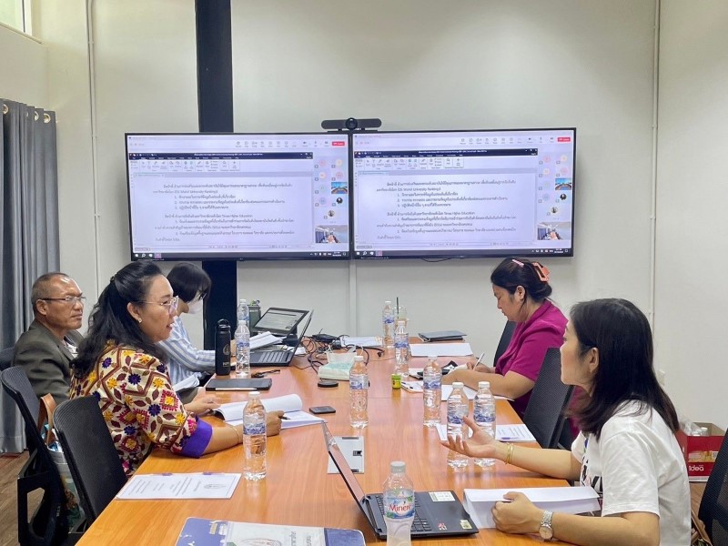 ม.นครพนม ประชุมคกก.ส่งเสริมและยกระดับสถาบันให้มีคุณภาพและมาตรฐานสากล เพื่อเตรียมความพร้อมสำหรับการจัดอันดับมหาวิทยาลัยโลก (NPU World University Rankings)