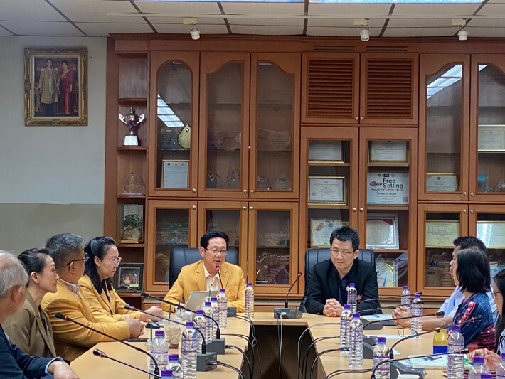 ม.นครพนม เข้าหารือแนวทางการวางแผน การผลิตแพทย์ และบุคลากรด้านสาธารณสุข ภายใต้โครงการ 9 หมอ ณ โรงพยาบาลเลย