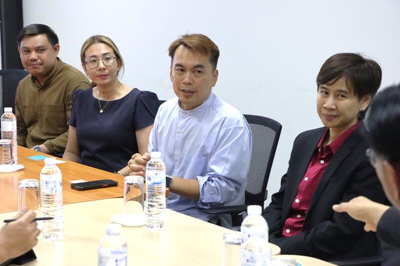 ม.นครพนม จับมือ 2 บริษัทยักษ์ใหญ่ธุรกิจยานยนต์ไฟฟ้าจีน เตรียมผลิตบุคลากรป้อนตลาดอุตสาหกรรม